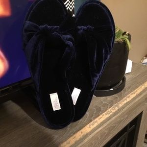 New star and above crushed velvet royal blue slippers